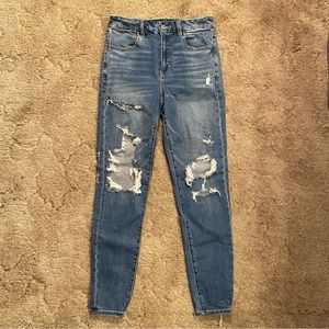 American Eagle Curvy Hi-Rise Jeggings 
Next Level Stretch
Very Distressed